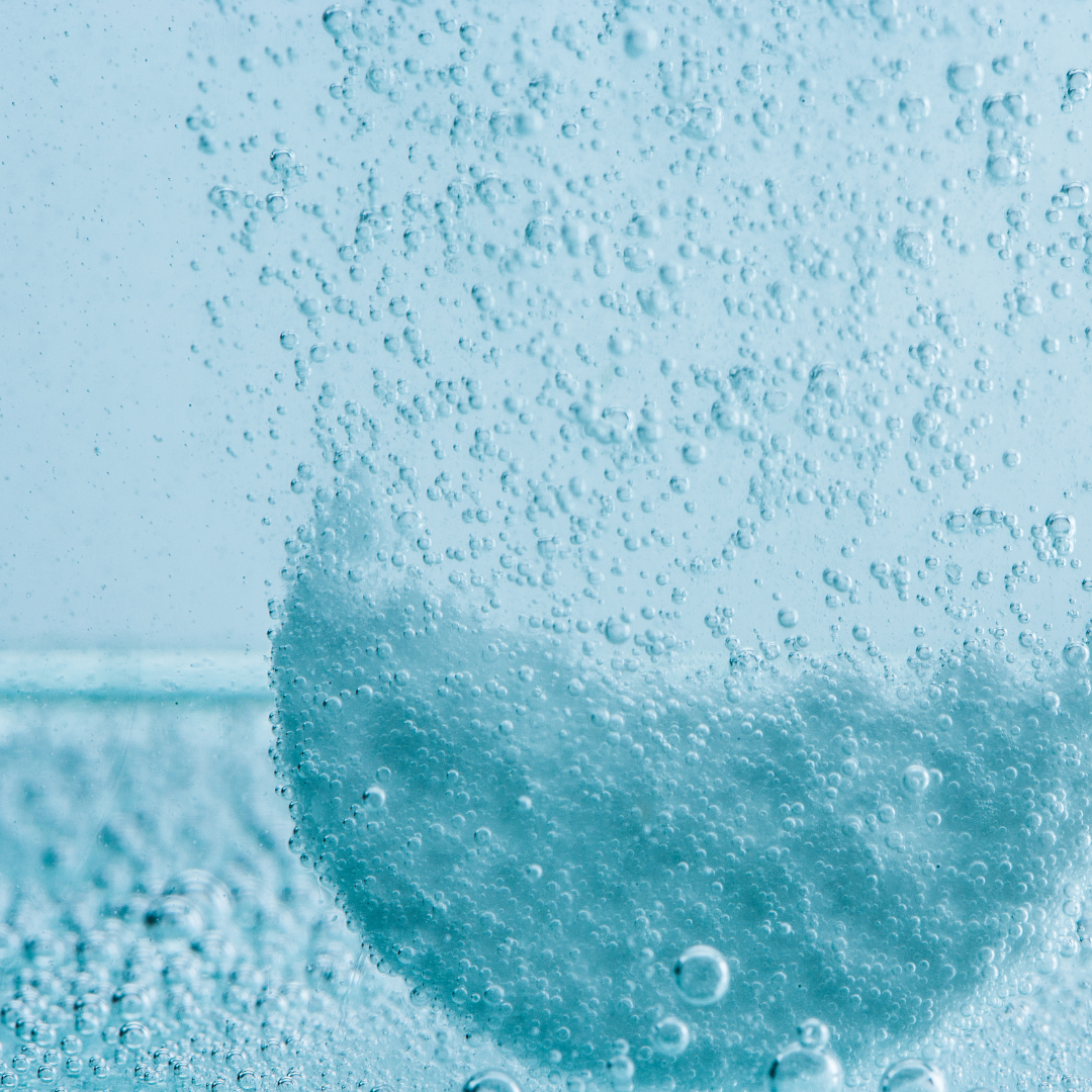 Quelle alternative naturelle aux pastilles pour aromatiser l'eau ?
